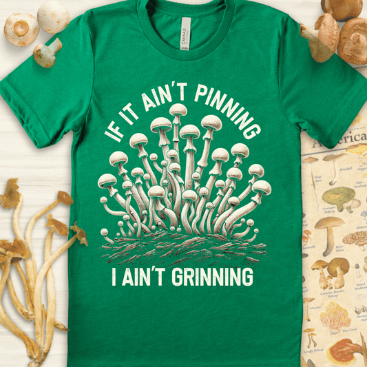 Pinning Grinning Tee Lite Green